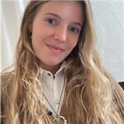 Estudio medicina en Rosario. Realice exámenes internacionales de inglés. Actualmente estoy participando en un curso de docencia